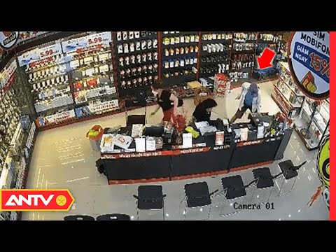 Video Thanh Niên Cầm Dao, Đấm Túi Bụi Nhân Viên Ở Cửa Hàng... - youtube