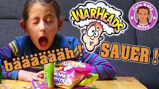 WARHEADS EXTREME SOUR CANDY CHALLENGE | Extrem Saure Süßigkeiten im Test | CuteBabyMiley screenshot 2