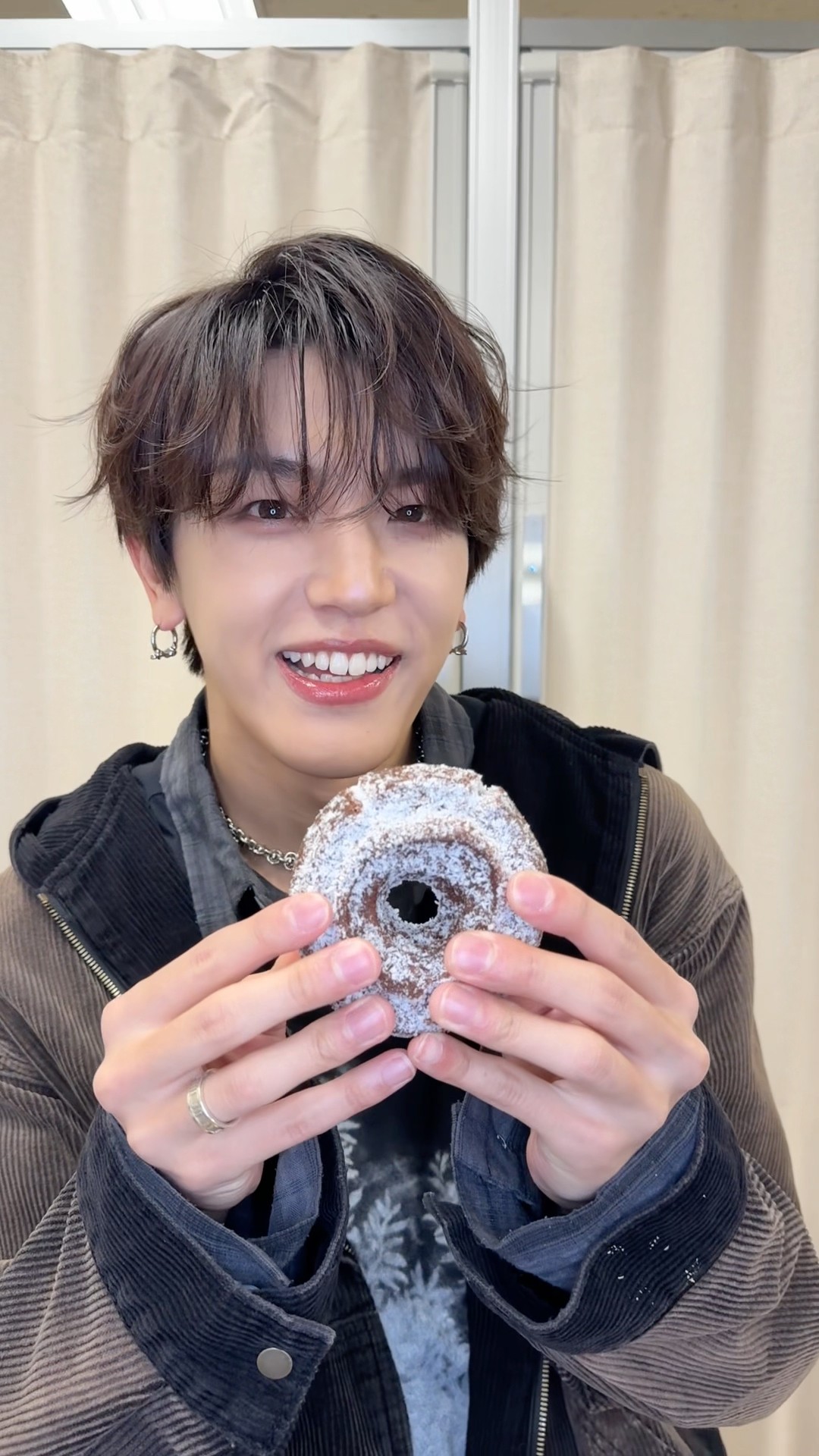 Presentいただきます🍩#INI_THE_WINTER_MAGIC #INI_Present