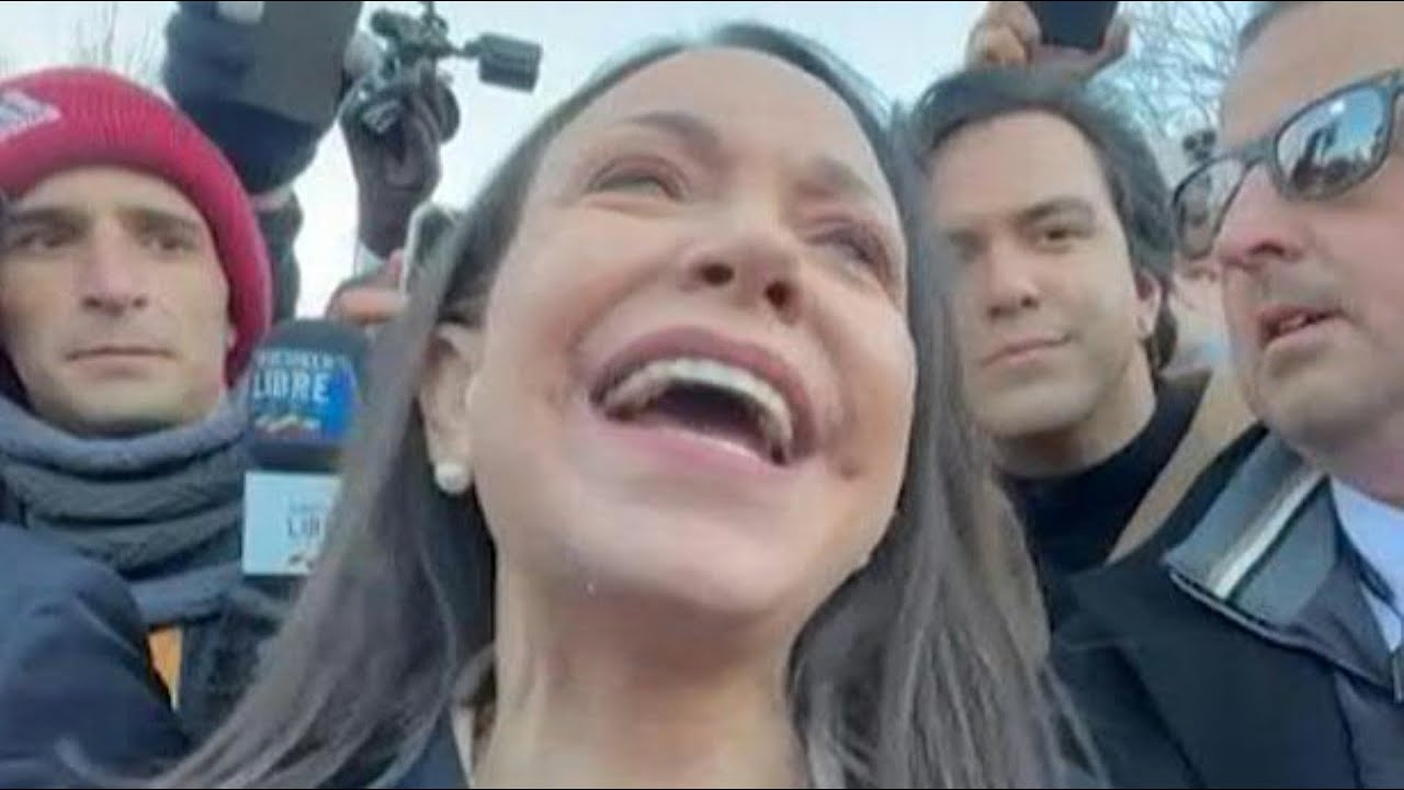 Machado entrega medalha do Nobel da Paz a Trump e reafirma contar com ele | AFP