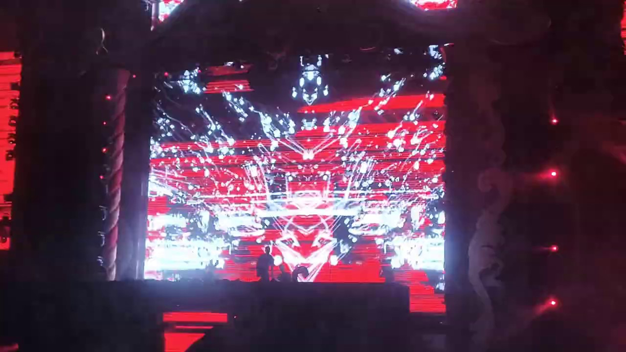 Martin Garrix sunburn Goa 2019