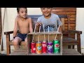 Nicolas e Samuel brincando com a titia