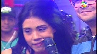 Combate La China Se Comió El Micrófono Yidda Peo A La China 260813