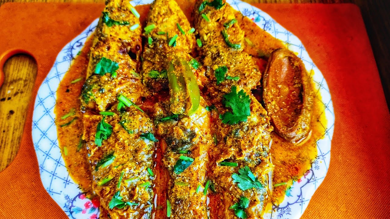 Pohala machhaa ambula besara/Pohala fish dry mangos mustard in Odia ...