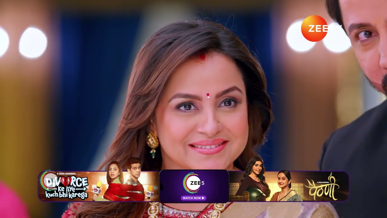 Kumkum Bhagya | Raunak pulls a playful prank on Prarthana.