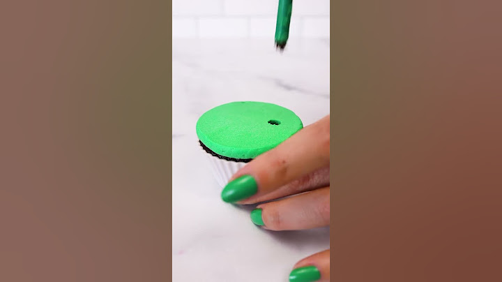 Interactive Mini Golf Cupcake Design #shorts