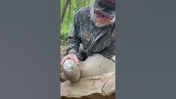 Spalling low grade Ft. Payne Chert #novembersouth #flintknapping #primitive #caveman