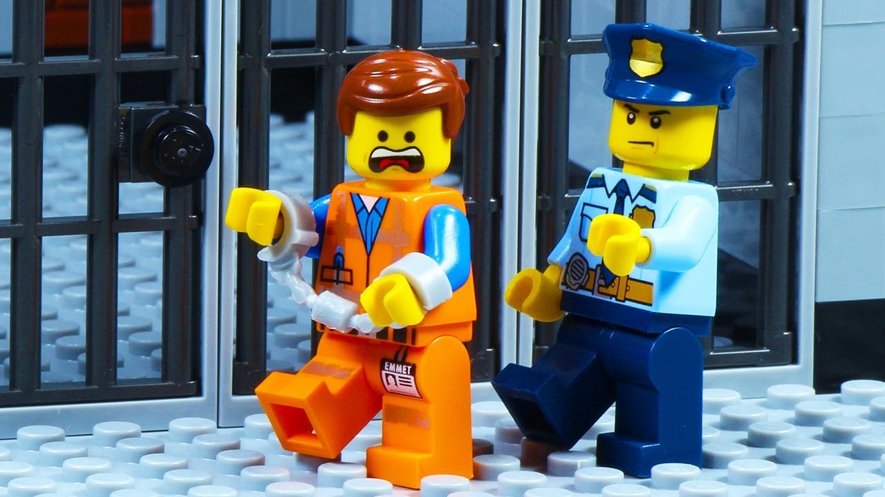 Lego Emmet Prison Break - YouTube