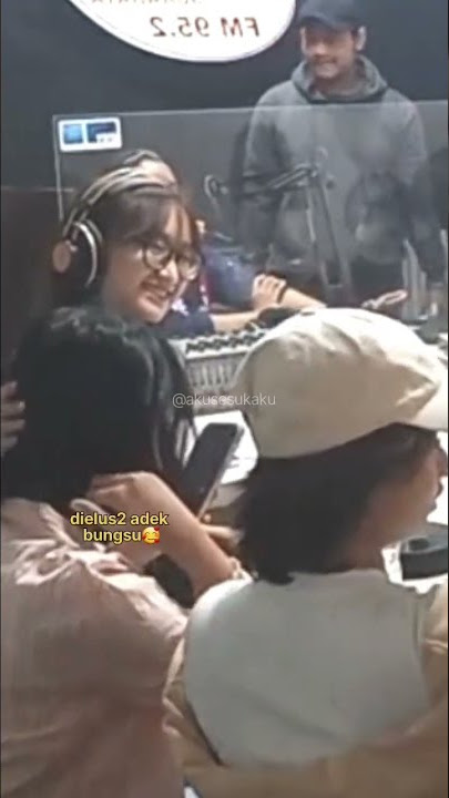 bahagia bgt kyknya y jdi rara adek kaka ny syg bgt sm dia #RaraV1RST #JessicaV1RST #SafaV1RST #V1RST