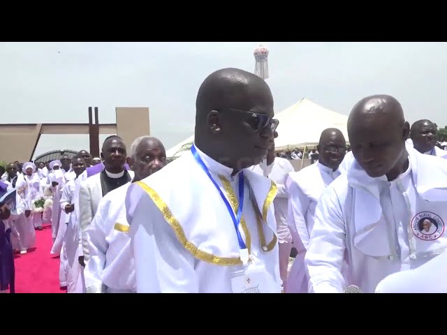 THE  FUNERAL SERVICE  OF  BABA ALADURA S.A.ABIDOYE @ MASOULEUM  SITE IN GALILLE  LAND. class=