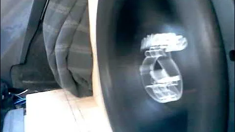 Soundstream Died, Getting Fixed... Earthquake PHD2(modded to 1 ohm) on Loan and Bangin!!