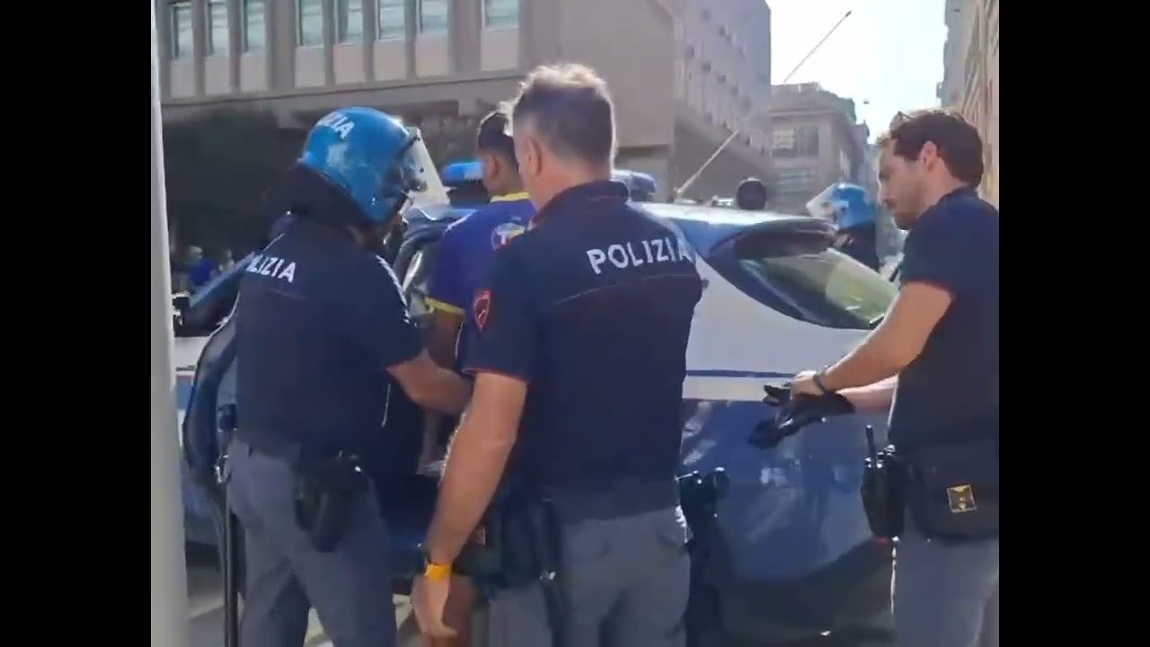 Bari, violenta rissa in piazza Cesare Battisti: arresti e perquisizioni