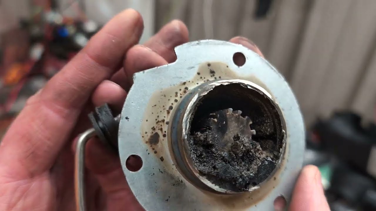 Внутри камеры сгорания дизельного обогревателя