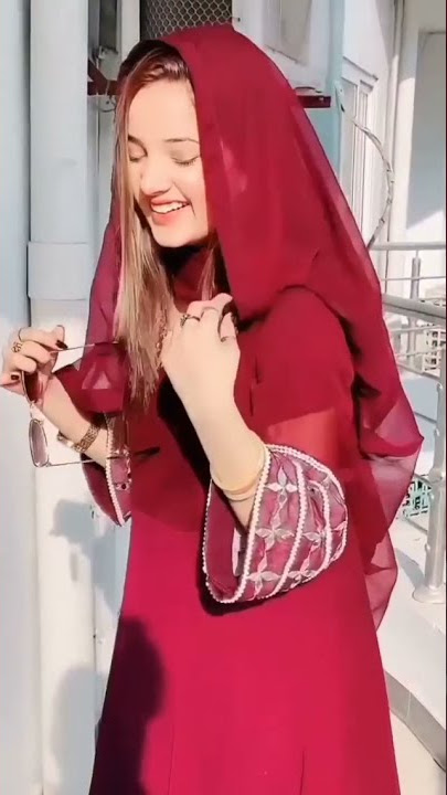 Rabeeca khan tiktok on aaj unse kehna hai💜