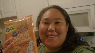 Trying the Pillsbury Ready to Bake Pumpkin Cookies!