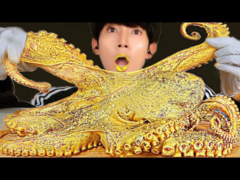 ASMR GIANT GOLD OCTOPUS <strong>24K</strong> 대박 황금 대왕 문어 먹방 MUKBANG SEAFOOD SQUID EATING SOUNDS Gurita Bạch tuộc 大王タコ