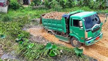 Be mindful! Incredible Landfill Task! Dump Truck 5Ton Back Uploading Stuck,Technique Rescue by Dozer