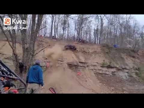 تحدي سيارات طلوع الجبل بالسياره