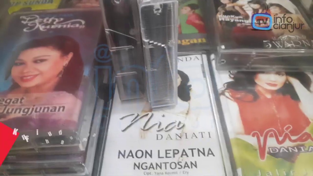 Medan Musik, Toko Kaset & CD Yang Masih Bertahan di Cianjur - YouTube