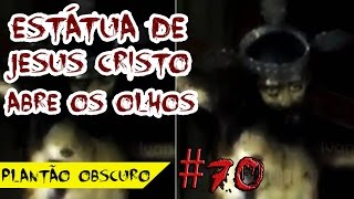 Estátua de Jesus Cristo abre os olhos