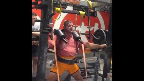 elitefts.com — SS Yoke Bar Squat w/ Chains & Fwd Attached Bands