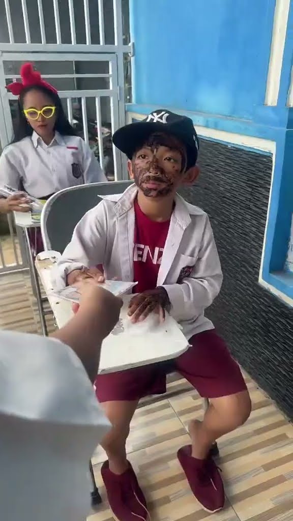 Vidio kocak dan gokil @nyaikembang1nyaikembang1 /taiga si murid Baru ?