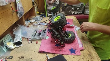 Axial scx10 II  front AR44 axle repair part 2