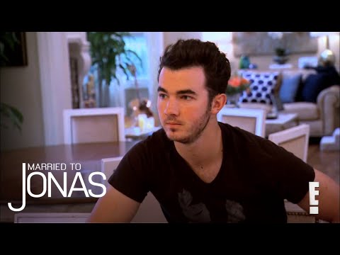 Married to Jonas: Privacy Please