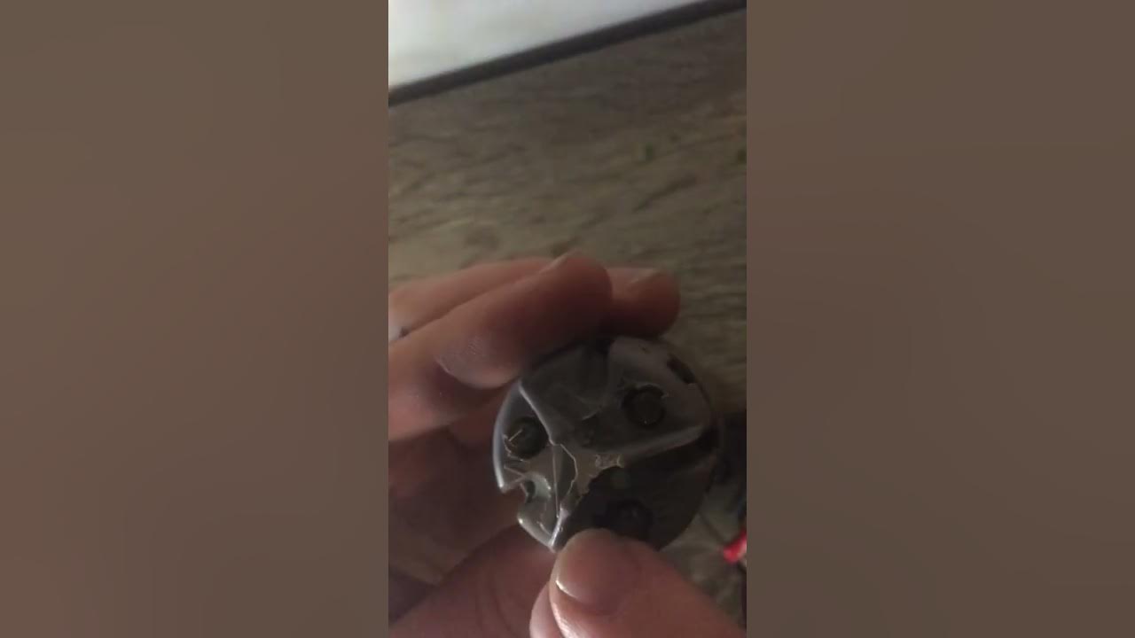 How to Replace a female plug on an extension cord Australian YouTube