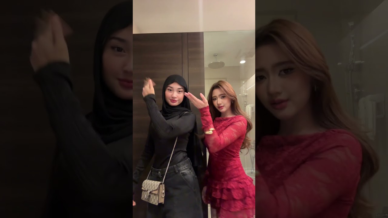 awek melayu baju & merah dekat toilet