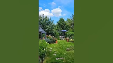 لا تنسوا سورة الكهف وأكثرو من الصلاة على النبيﷺكان الإمام الشافعي يقول أُحبّ كثرة الصلاة على النبي