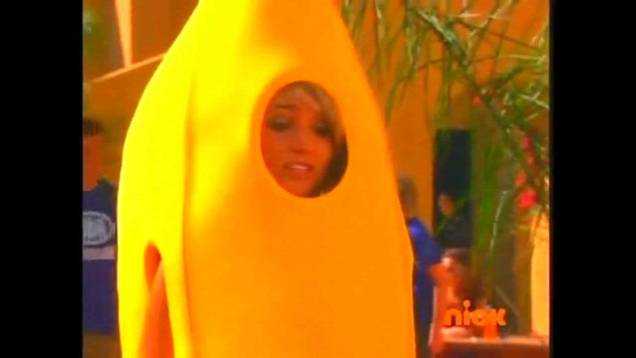 Zoey 101Zoey vestida de banana espanta a Lola (Latino) YouTube