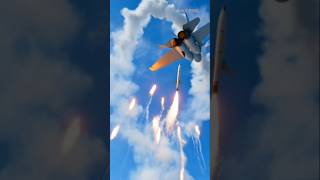 Hypersonic Missile vs F-22 raptor Fighter Jet  Maneuver #aivideo #viralvideo #ytshorts #shortvideo