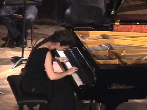 Sofja Gülbadamova spielt Frederic Chopin Klavierkonzert Nr. 1 e-moll