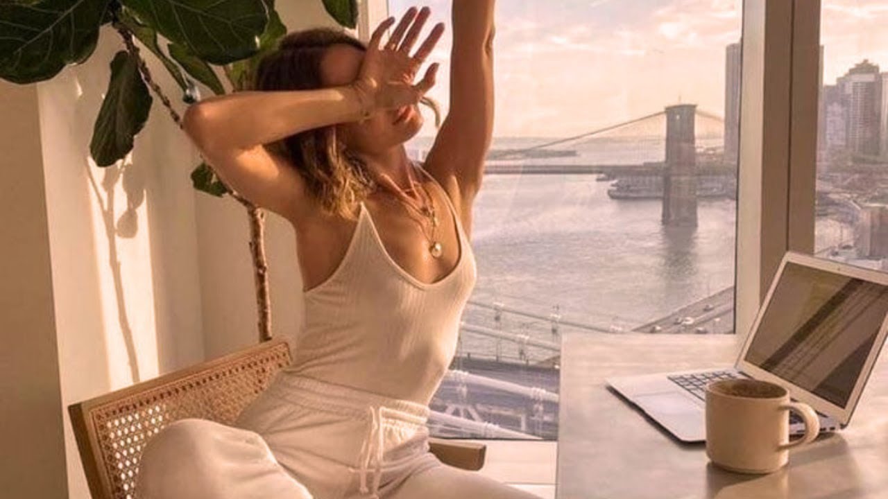 𝐩𝐫𝐨𝐝𝐮𝐜𝐭𝐢𝐯𝐞 𝐌𝐀𝐂𝐇𝐈𝐍𝐄  ˚ ·:｡･⋆｡˚ productivity + flow State + aligned subliminal