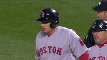 BOS@BAL: Craig reaches on an error by Machado