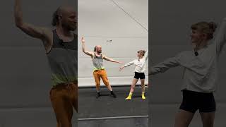 Partner Acrobatics: 4 acrobatic dance moves idea