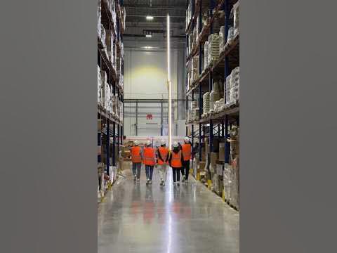 Склад Яндекс Маркета изнутри - YouTube