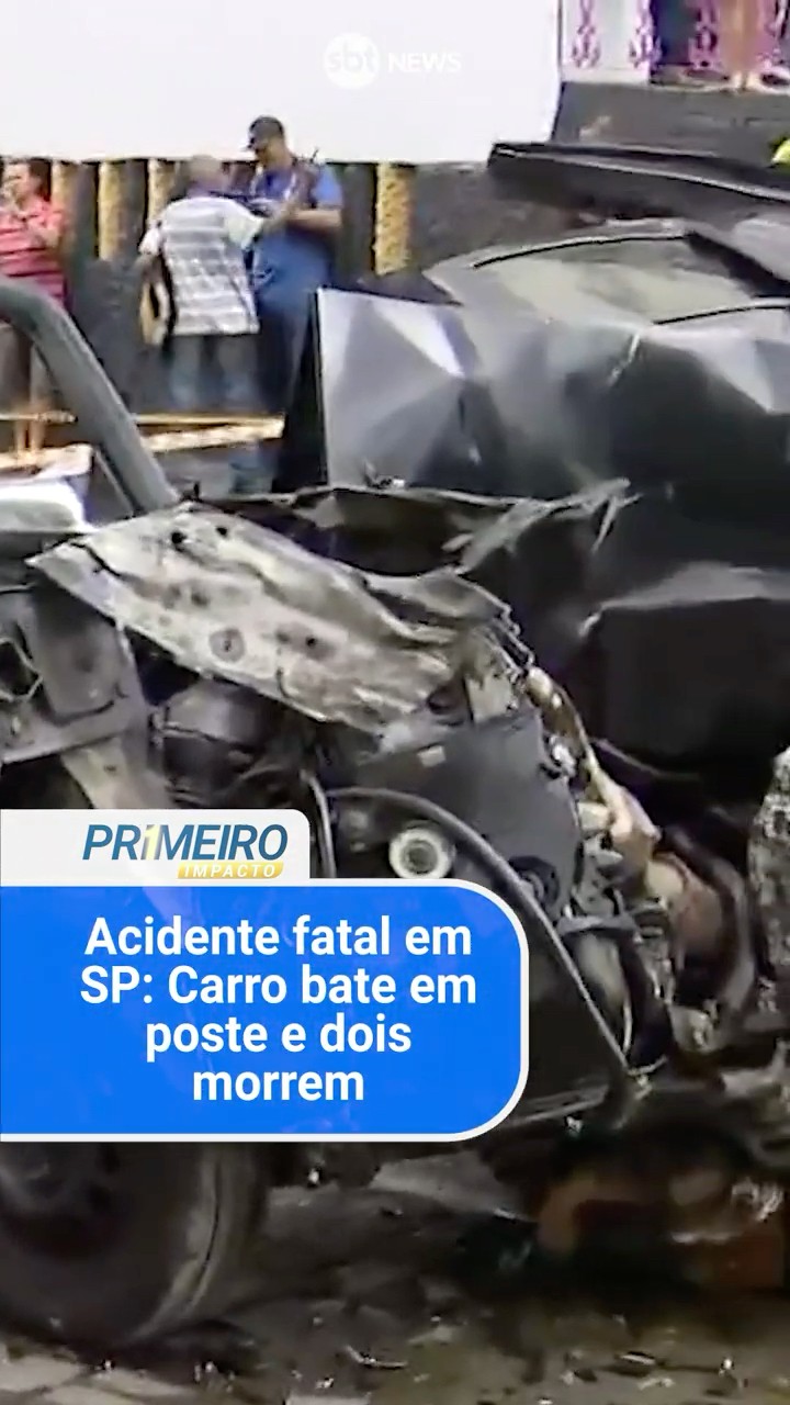 Acidente fatal em SP: Carro bate em poste e dois morrem
