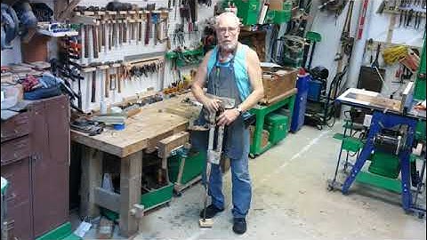 Restoring a Columbian Leg Vise in the Secret Underground Laboratory Recovery and Salvage