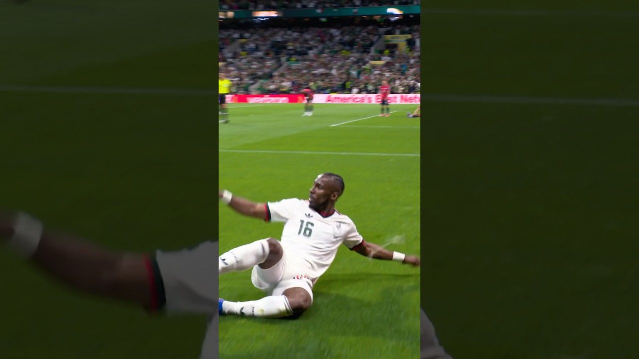 Julián Quiñones does it again for Mexico. 🇲🇽 #FIFAWorldCupOnYT