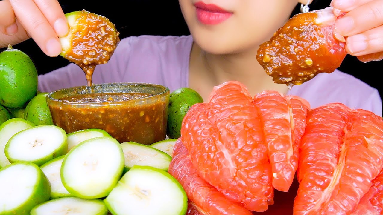 ASMR SOUR FRUIT PLATTER AMBARELLA and RED POMELO WITH SPICY SAUCE | ASMR EATING | TracyN ASMR