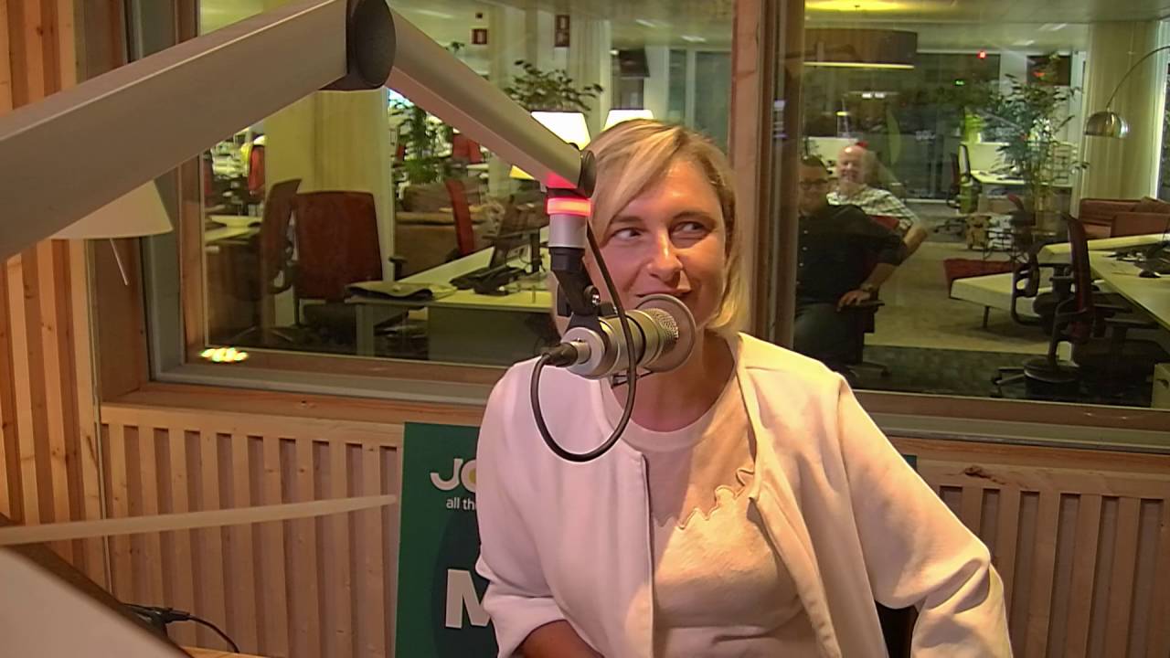 Tom Helsen flirt schaamteloos met Hilde Crevits
