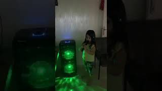 Prenses İdil Şarkı Söylemeyi Seviyor :) Resimi