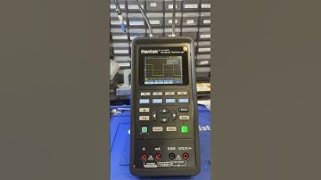 How to operate the Hantek 2D72 Handheld Oscilloscope And Functions Generator at the same time.