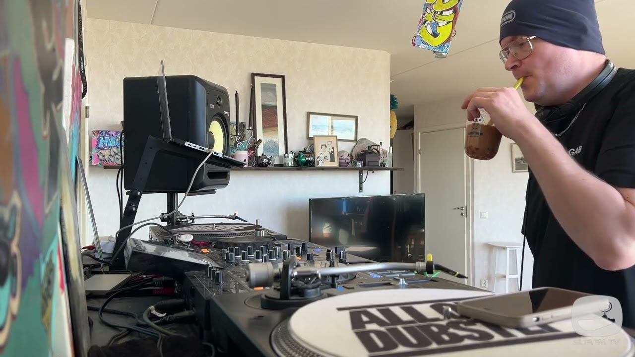 Line 19 with L-Wiz and Friends - October 18th, 2025