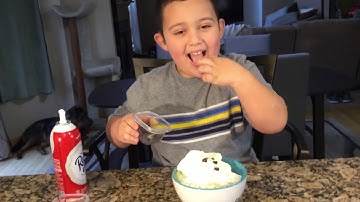 How To Make an Ice Cream Sundae