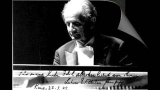 Video thumbnail of "Wilhelm Kempff plays Beethoven's Moonlight Sonata (No. 14), Op. 27"