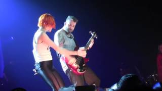 Jeremy's bass solo during Ain't It Fun - Paramore - Live in Auckland NZ 19/01/2014
