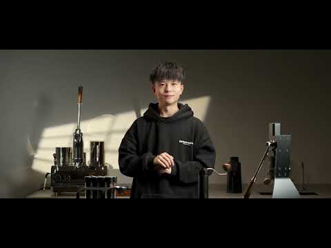 Кавомолка ручна MHW-3BOMBER R3 Blade з металевими жорнами сіра, видео 2